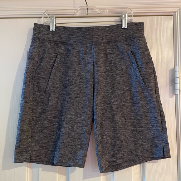 Athleta Bermuda shorts size XS - Picture 1 of 6